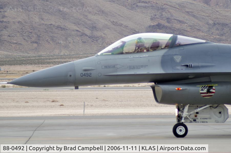 88-0492, 1988 General Dynamics F-16C Fighting Falcon C/N 1C-94, Lockheed Martin / USAF / F-16C Fighting Falcon (cn 1C-94) / Aviation Nation 2006