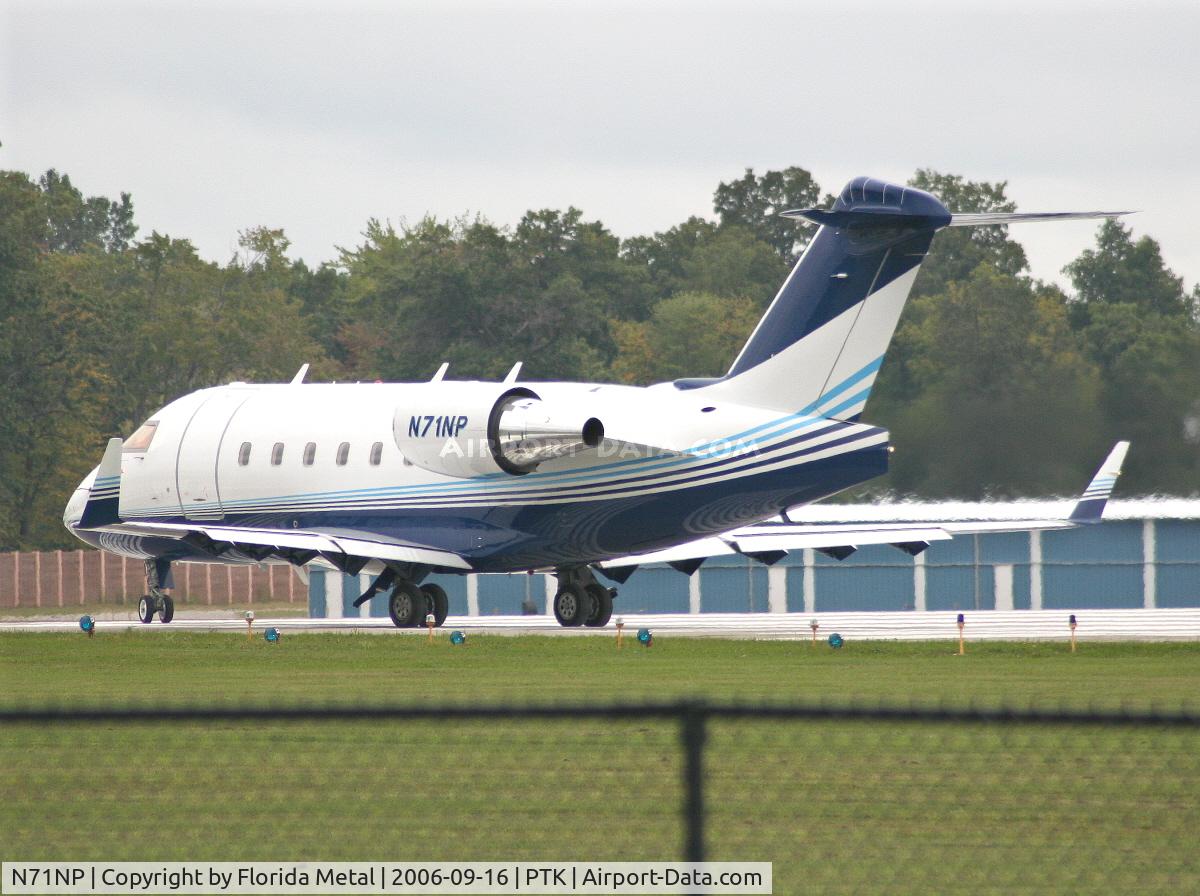 N71NP, 2001 Bombardier Challenger 604 (CL-600-2B16) C/N 5504, Departing 9R