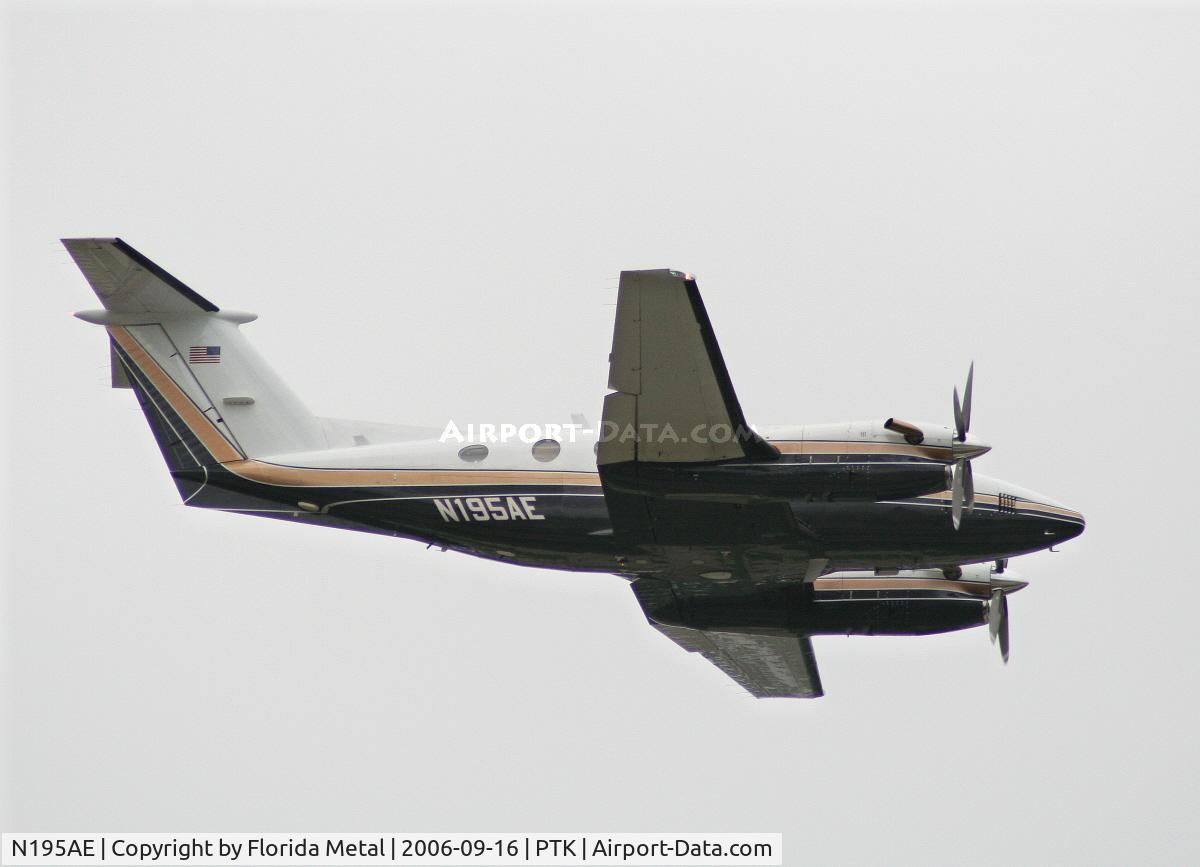 N195AE, 1989 Beech 300 C/N FA-195, King Air