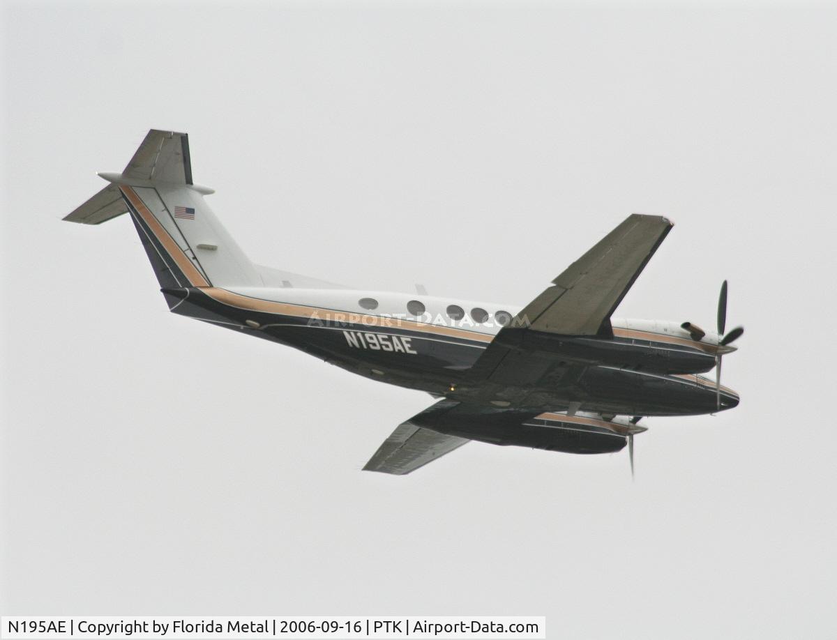 N195AE, 1989 Beech 300 C/N FA-195, King Air
