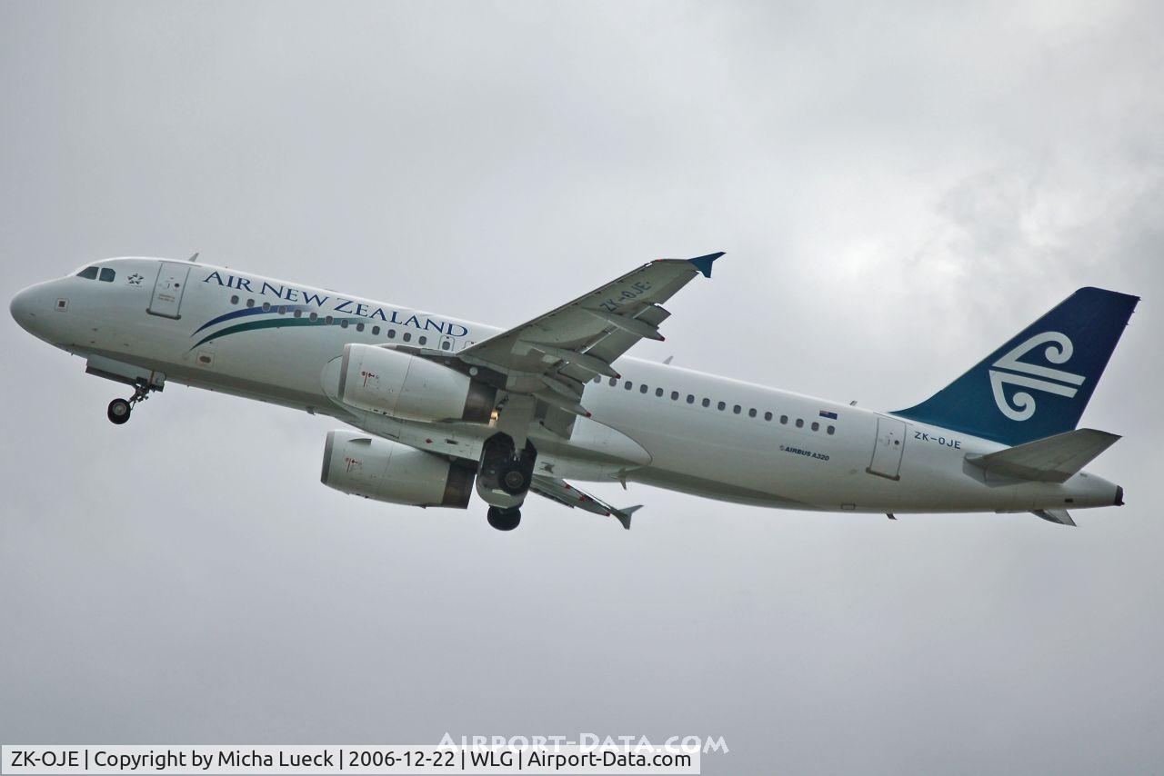 ZK-OJE, 2003 Airbus A320-232 C/N 2148, Climbing out of Wellington