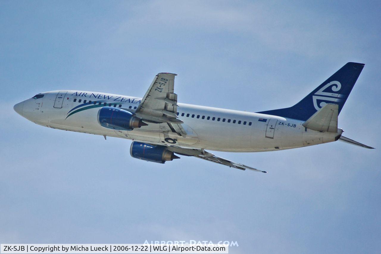 ZK-SJB, 1997 Boeing 737-33R C/N 28868, bye bye, Wellington