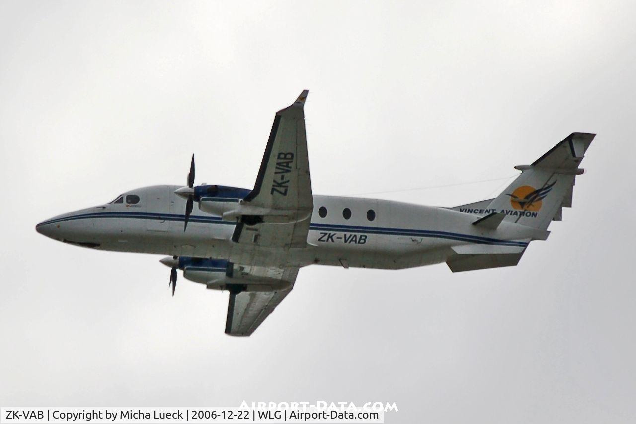 ZK-VAB, 1997 Beech 1900D C/N UE-302, Climbing out of Wellington