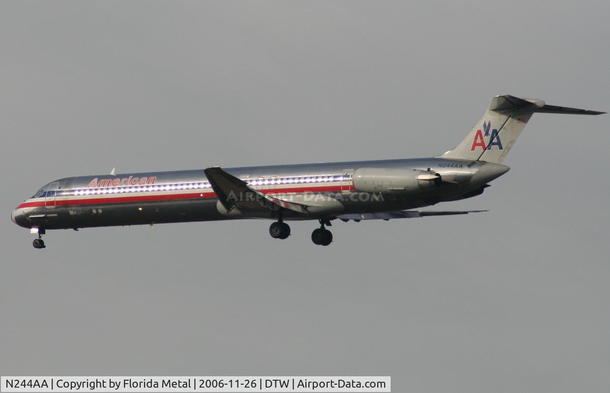 N244AA, 1984 McDonnell Douglas MD-82 (DC-9-82) C/N 49256, AA MD-80