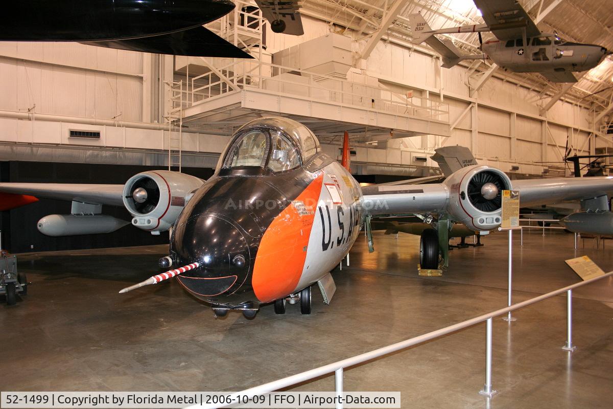 52-1499, 1952 Martin EB-57B Canberra C/N 082, Martin EB-57B Canberra