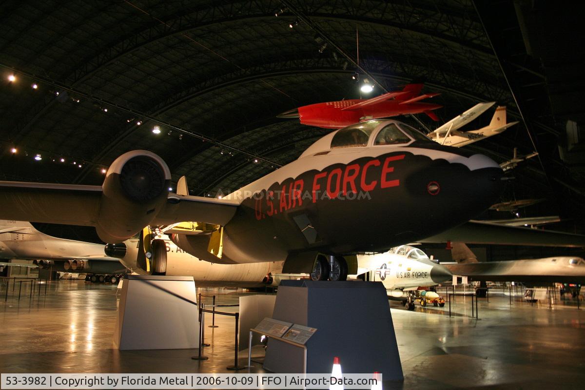 53-3982, 1953 Martin EB-57D Canberra C/N 006, Martin RB-57D