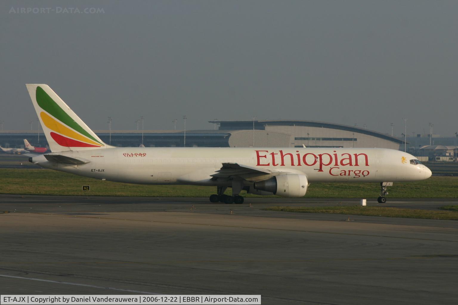 ET-AJX, 1991 Boeing 757-260/PCF C/N 25014/348, manoeuvring to rwy 07L to take-off