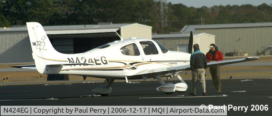 N424EG, 2004 Cirrus SR22 G2 C/N 0887, A Virginian SR22 getting prepped