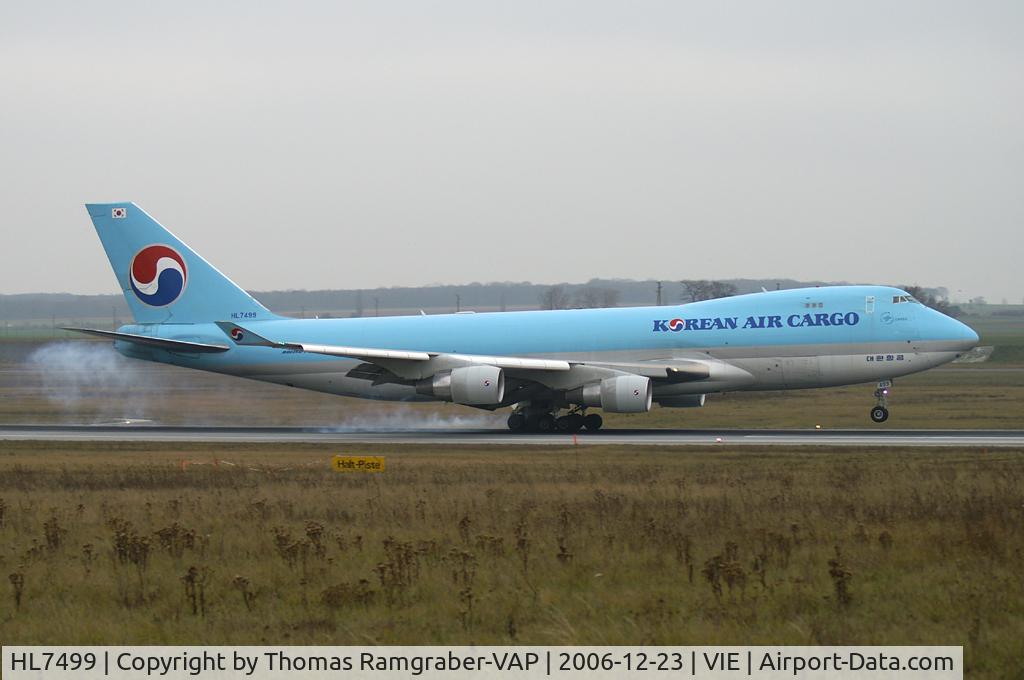 HL7499, 2004 Boeing 747-4B5F/SCD C/N 33517, Korean Air Cargo B747-400F