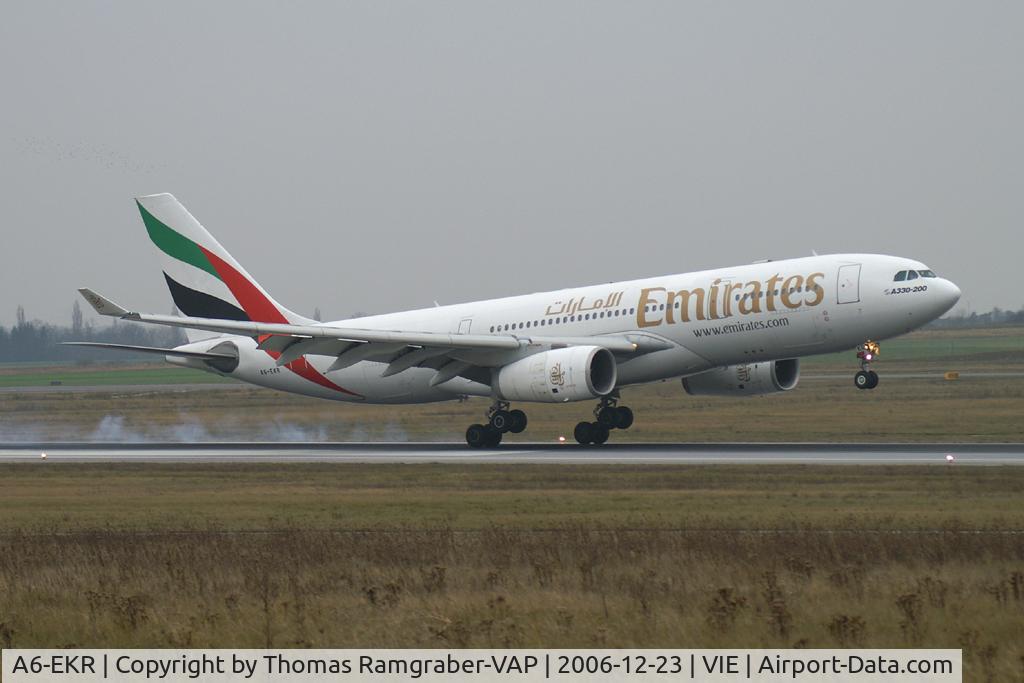 A6-EKR, 1999 Airbus A330-243 C/N 251, Emirates A330-200