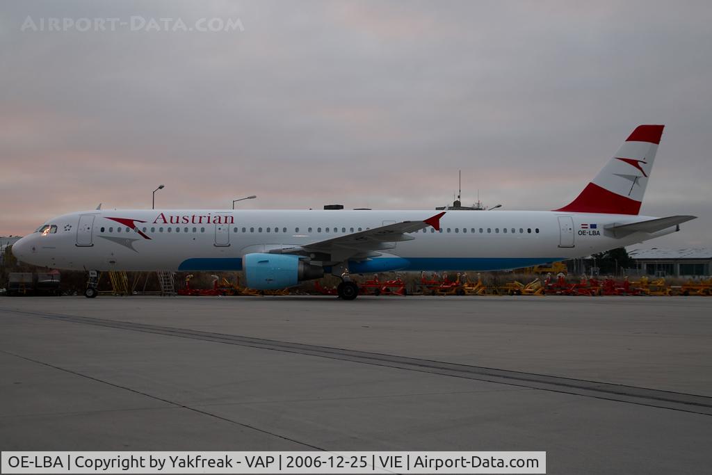 OE-LBA, 1995 Airbus A321-111 C/N 552, Austrian Airlines Airbus 321