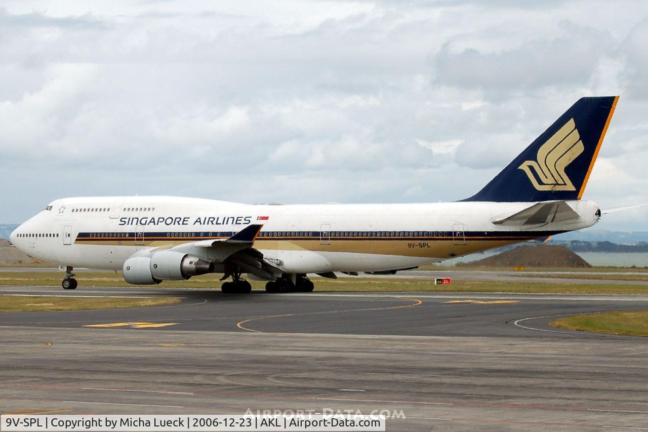 9V-SPL, 1997 Boeing 747-412 C/N 26557, Taxiing to the runway
