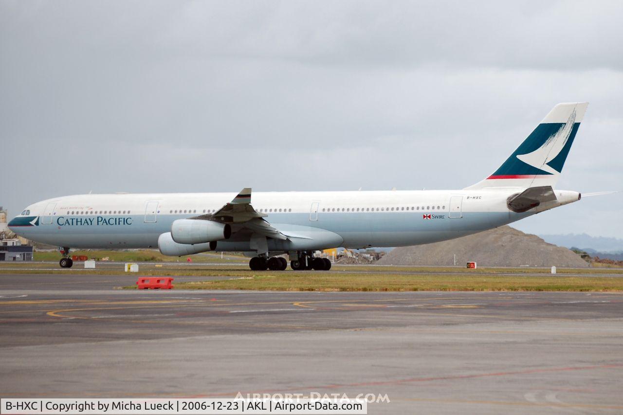 B-HXC, Airbus A340-313 C/N 142, Taxiing to the runway
