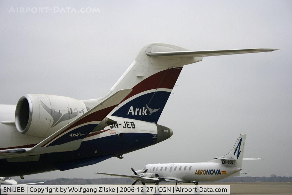 5N-JEB, 2005 Bombardier CRJ-900 NG (CL-600-2D24) C/N 15059, visitor