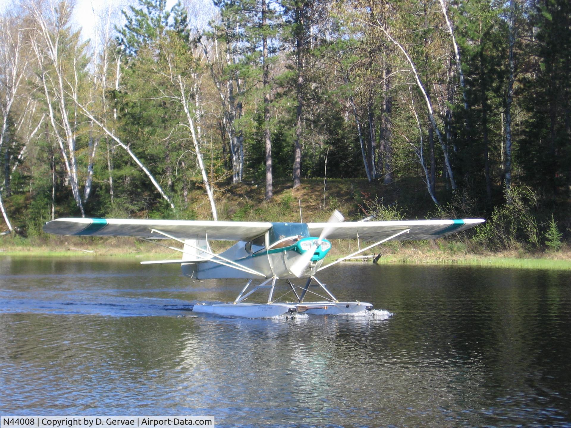 N44008, 1946 Taylorcraft BC12-D C/N 9808, New Baumann Floats