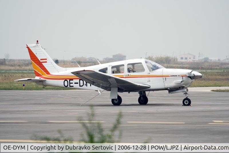 OE-DYM, Piper PA-28R-201 Cherokee Arrow III C/N 28R-7837072, This is Piper. Camera was Canon EOS350D, lens Canon 70-300.