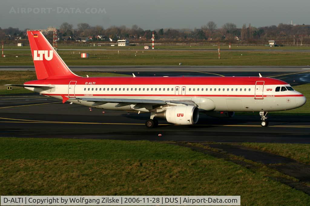 D-ALTI, 2002 Airbus A320-214 C/N 1806, visitor