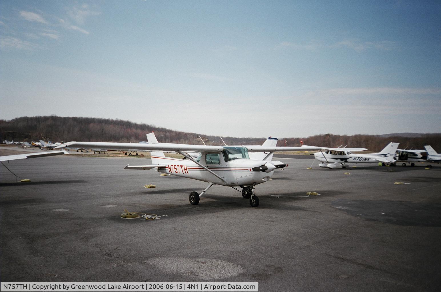 N757TH, 1977 Cessna 152 C/N 15279988, Cessna N757TH