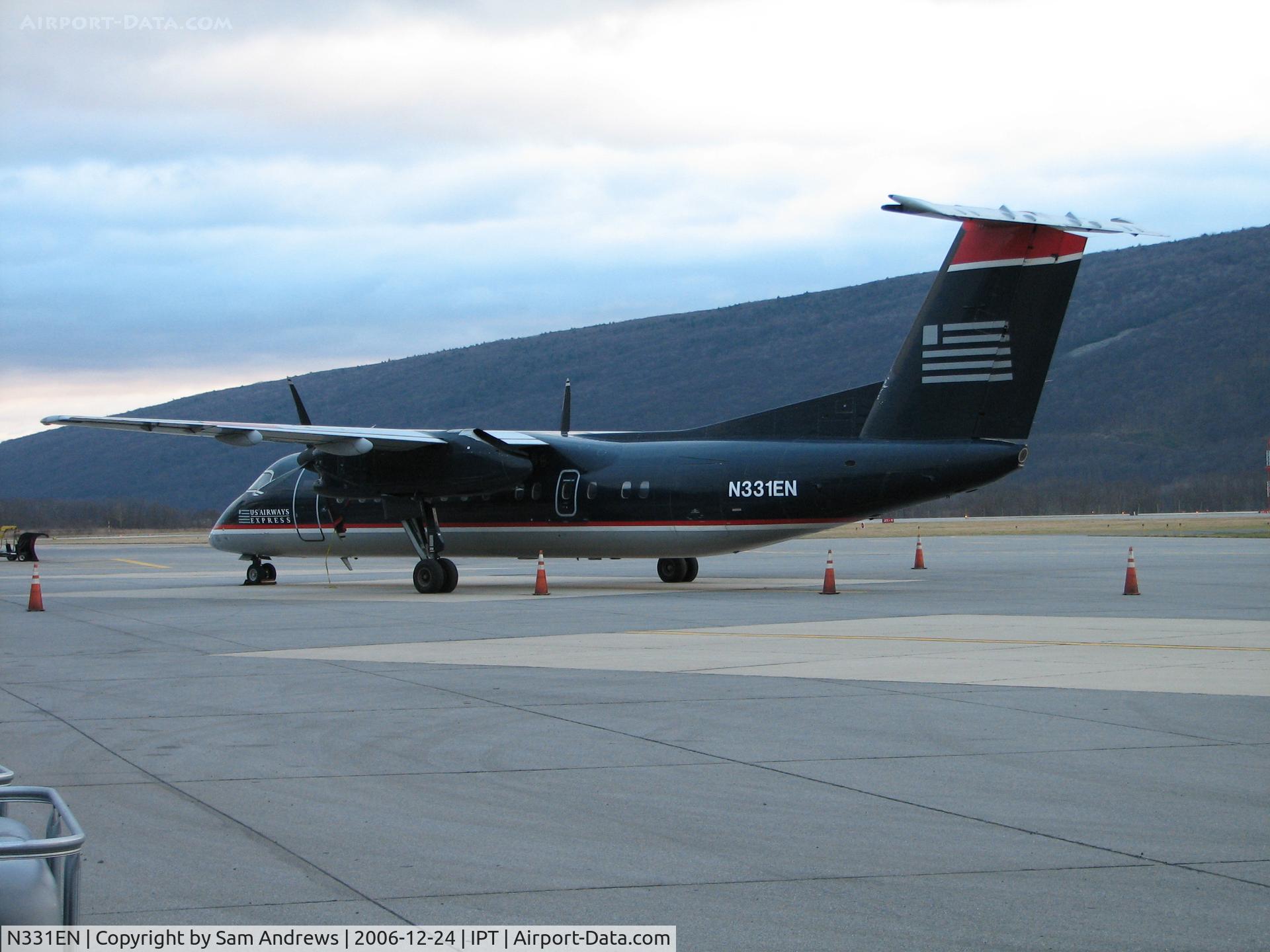 N331EN, 1991 De Havilland Canada DHC-8-311 Dash 8 C/N 279, Awaiting departure.