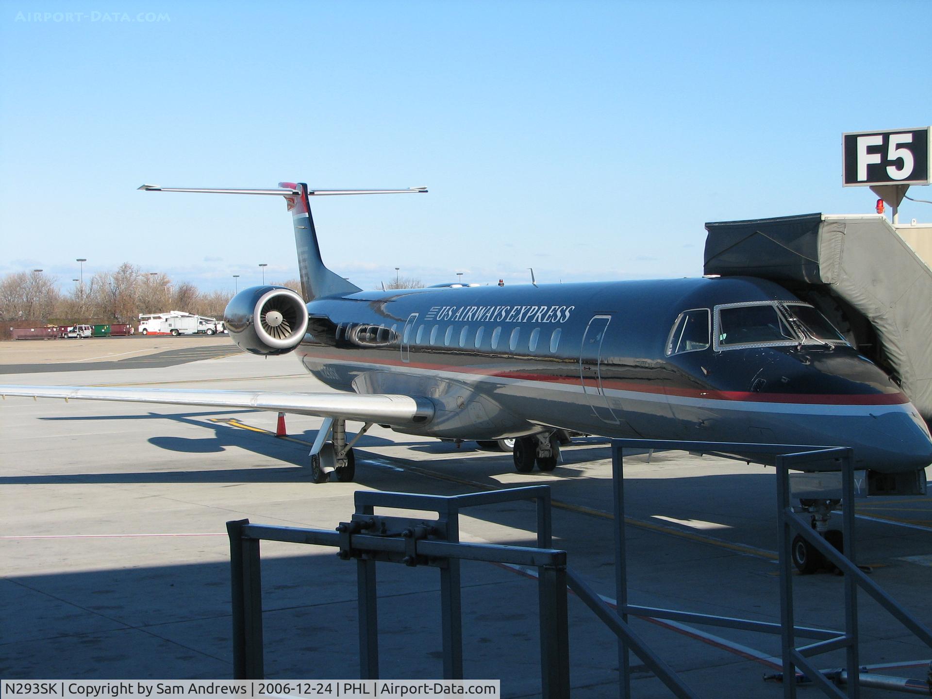 N293SK, 2001 Embraer ERJ-145LR (EMB-145LR) C/N 145500, At the gate