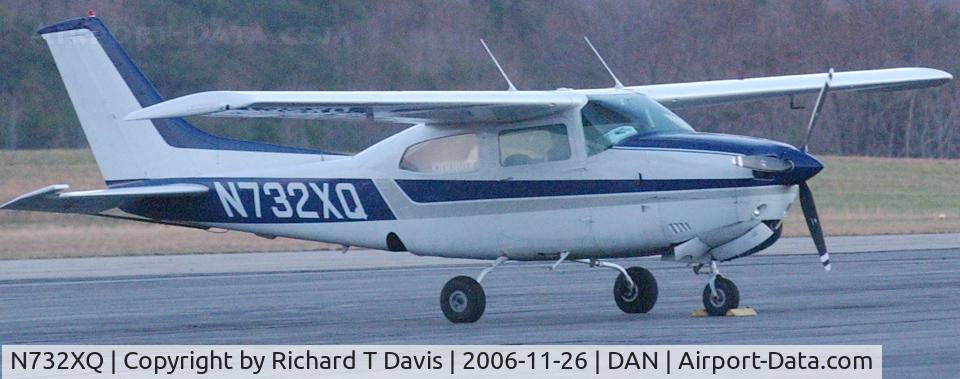 N732XQ, 1977 Cessna 210M Centurion C/N 21061860, 1977 Cessna 210M in Danville Va.