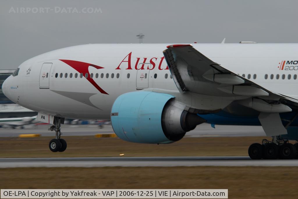 OE-LPA, 1997 Boeing 777-2Z9/ER C/N 28698, Austrian Airlines Boeing 777-200