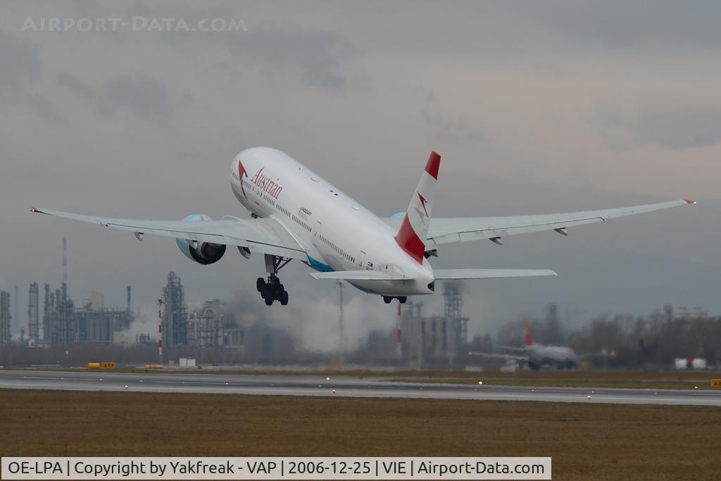 OE-LPA, 1997 Boeing 777-2Z9/ER C/N 28698, Austrian Airlines Boeing 777-200