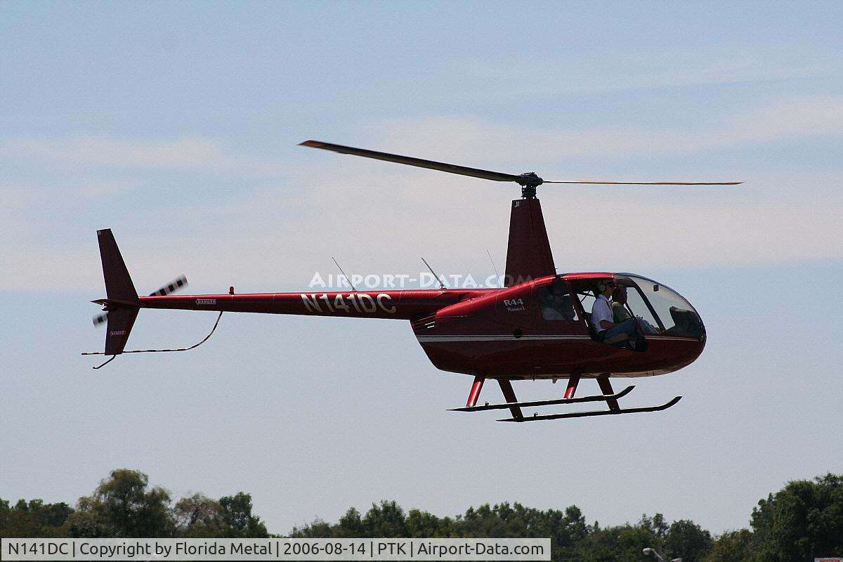 N141DC, 2005 Robinson R44 C/N 1495, Giving rides