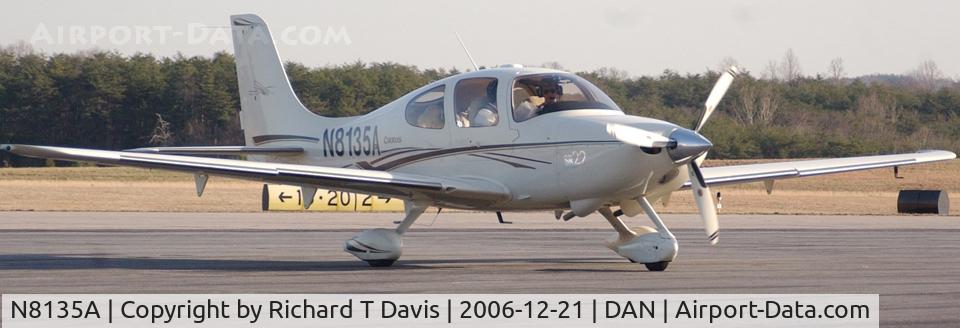 N8135A, 2003 Cirrus SR22 C/N 0674, 2003 Cirrus SR22 in Danville Va.