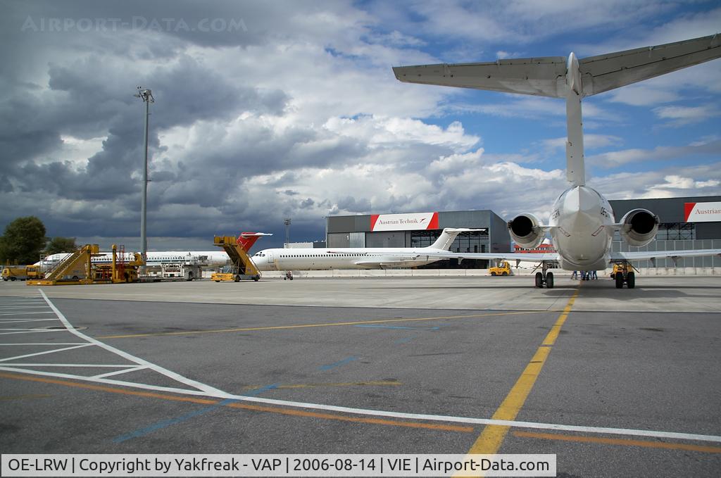 OE-LRW, 1989 McDonnell Douglas MD-83 (DC-9-83) C/N 49629, Map Jets MD80
