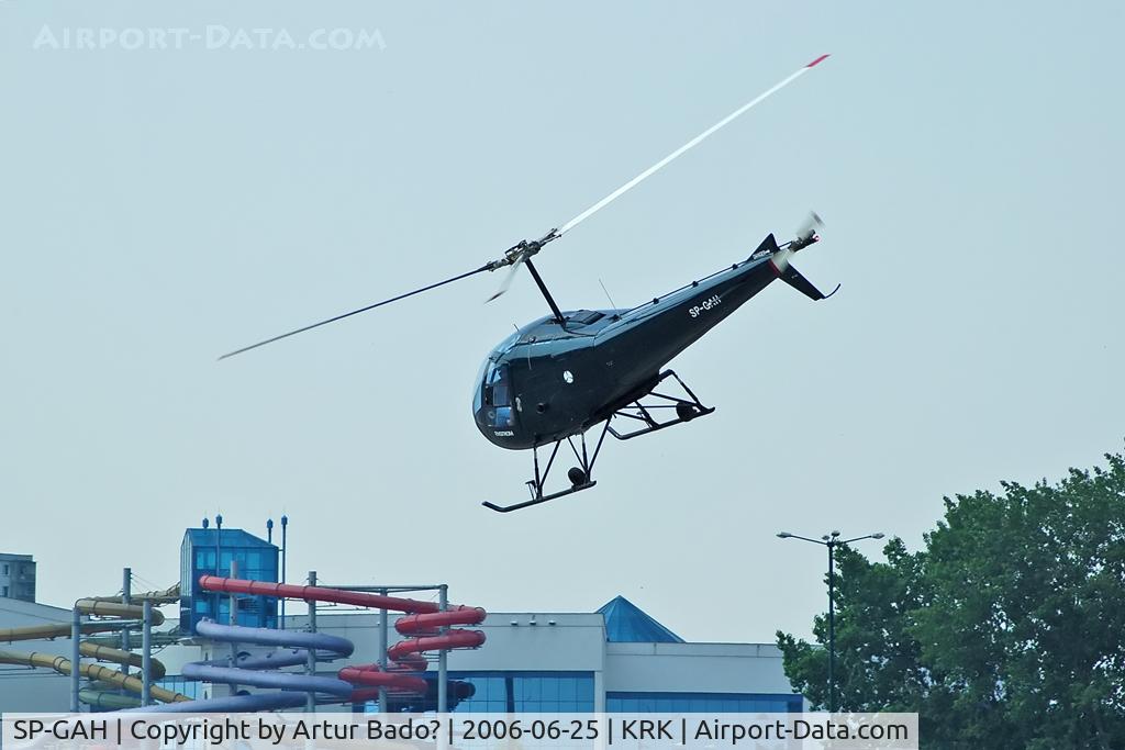 SP-GAH, 1976 Enstrom 280C Shark C/N 1043, *