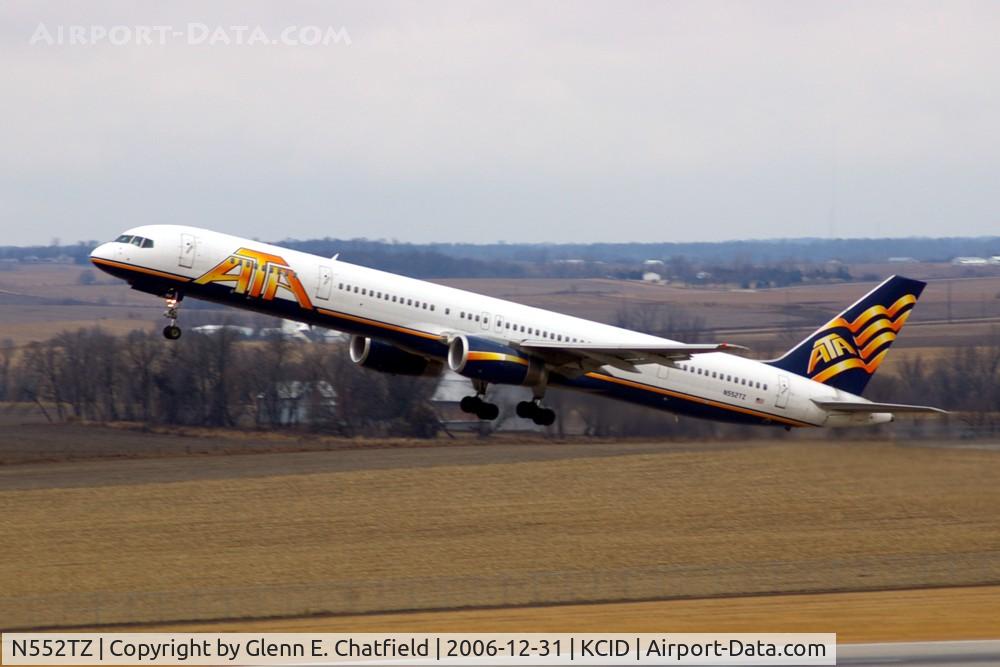 N552TZ, 2001 Boeing 757-33N C/N 32586, Departing runway 9