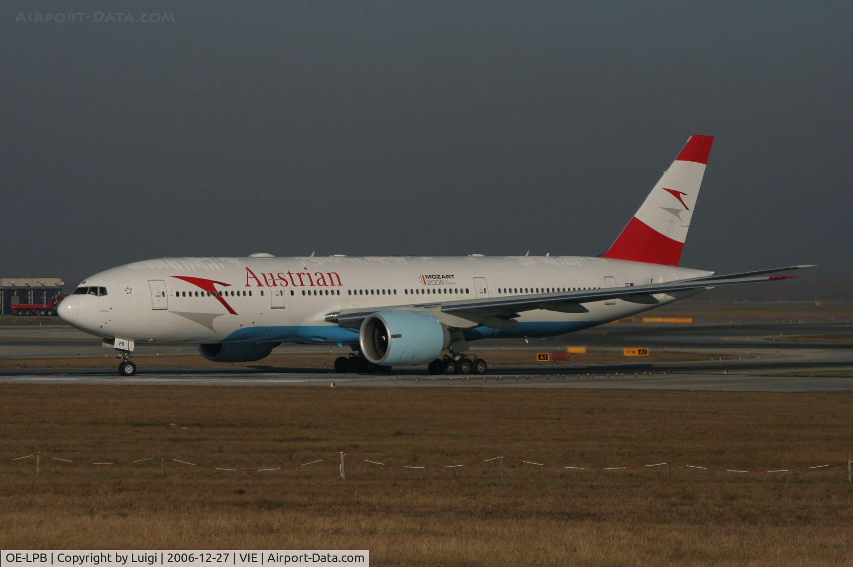 OE-LPB, 1998 Boeing 777-2Z9/ER C/N 28699, Austrian 777-200
