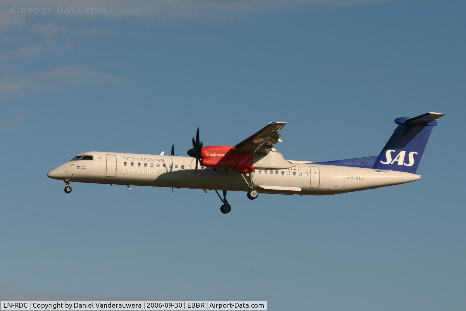 LN-RDC, 2000 De Havilland Canada DHC-8-402Q Dash 8 C/N 4019, arrival of flight SK591