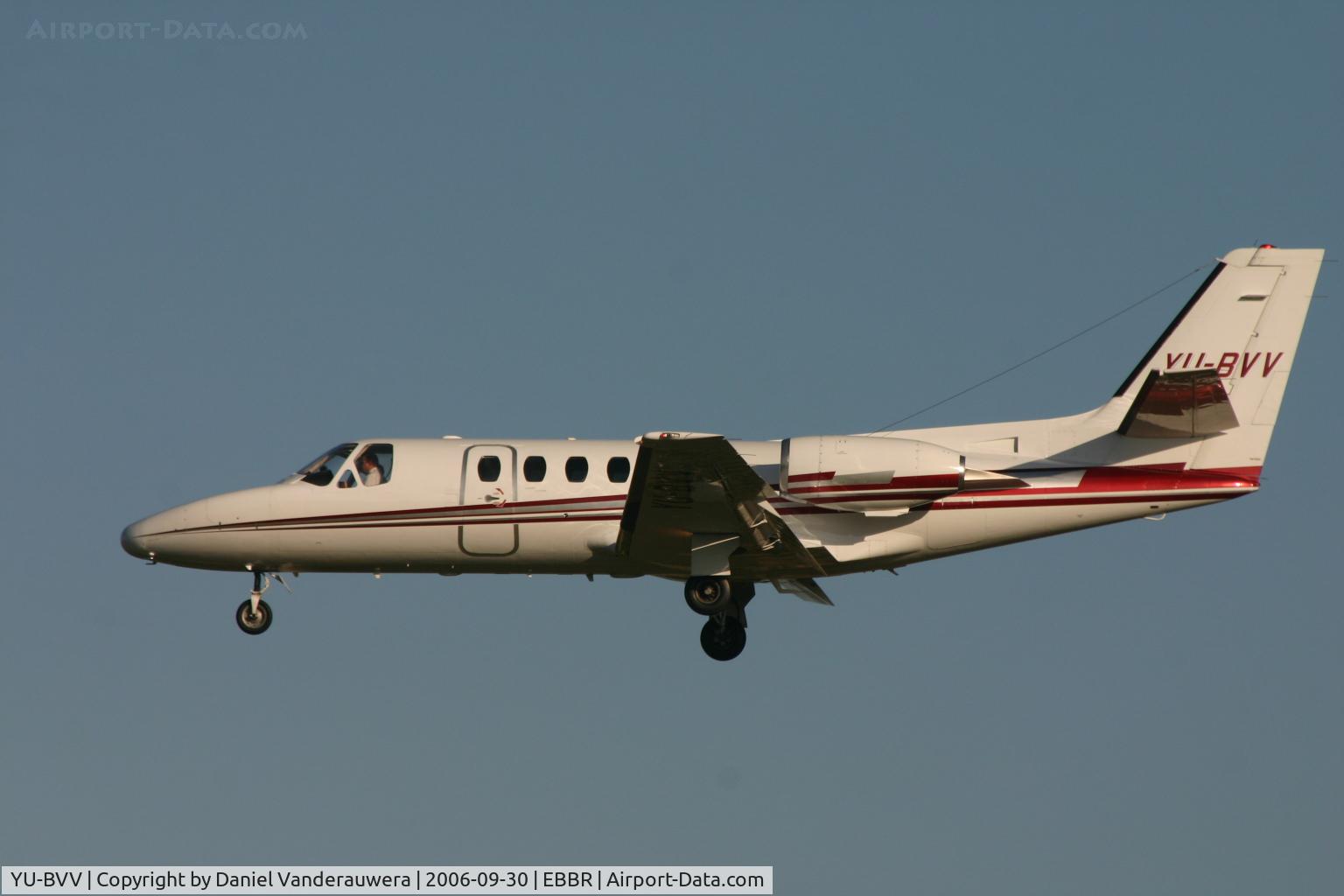 YU-BVV, 1981 Cessna 550 Citation II C/N 550-0272, descending to rwy 25L