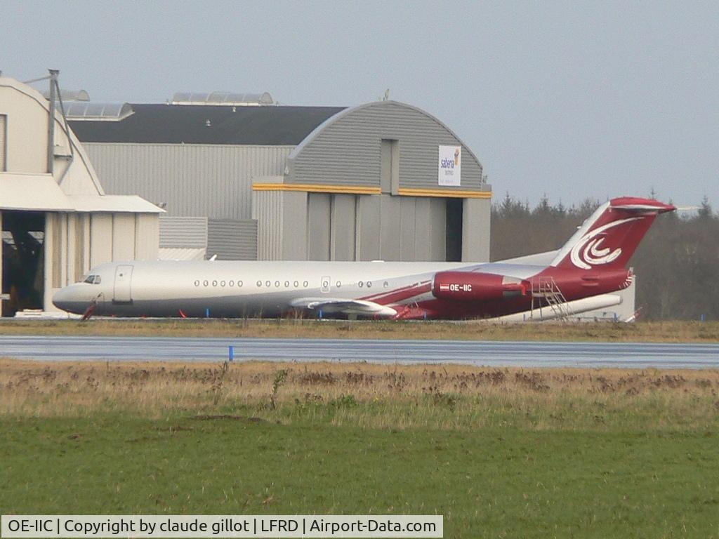 OE-IIC, 1992 Fokker 100 (F-28-0100) C/N 11406, new owners but without legs ...