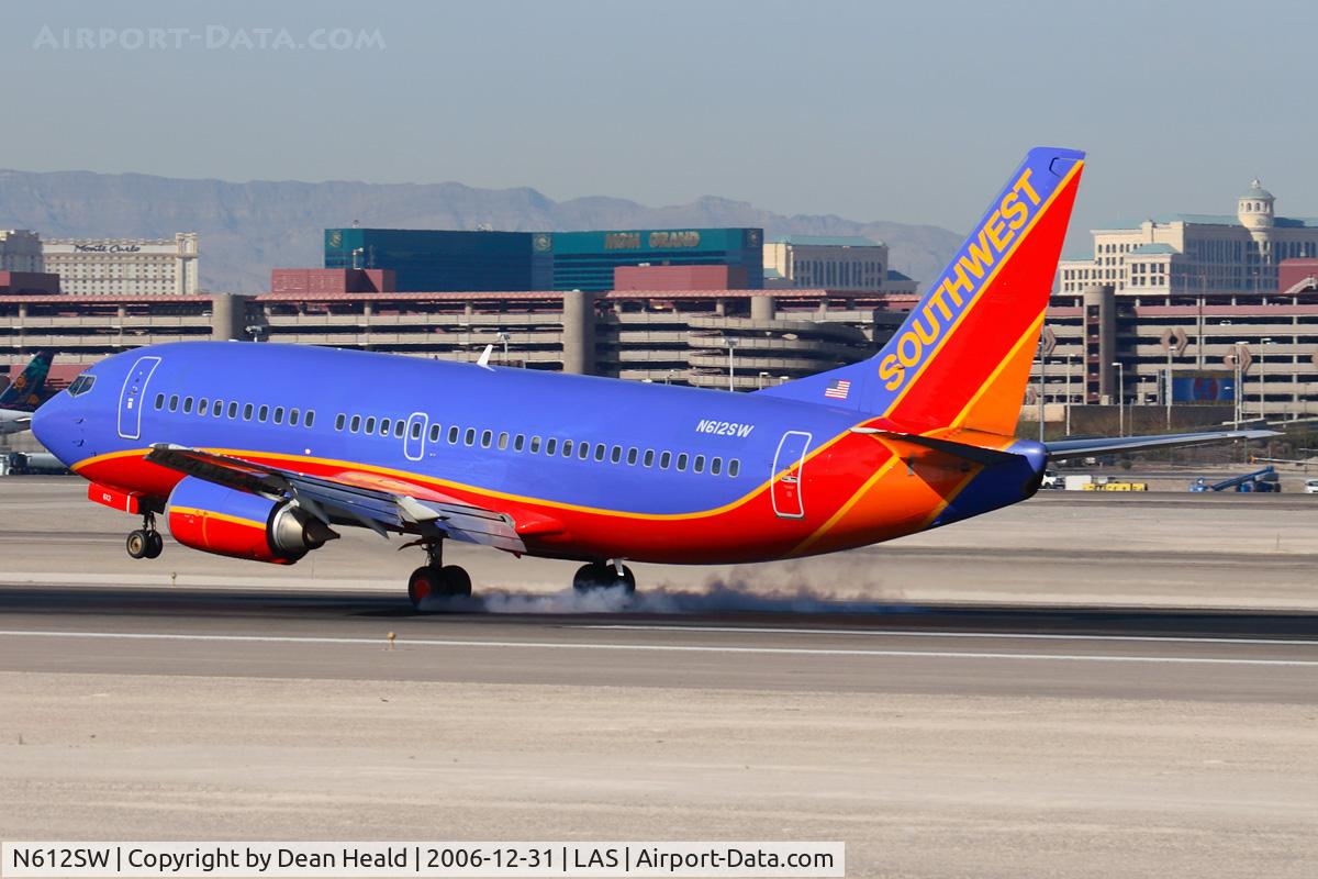 N612SW, 1995 Boeing 737-3H4 C/N 27930, Southwest Airlines N612SW (FLT SWA1649) from Bob Hope (KBUR) touching down on RWY 25L.