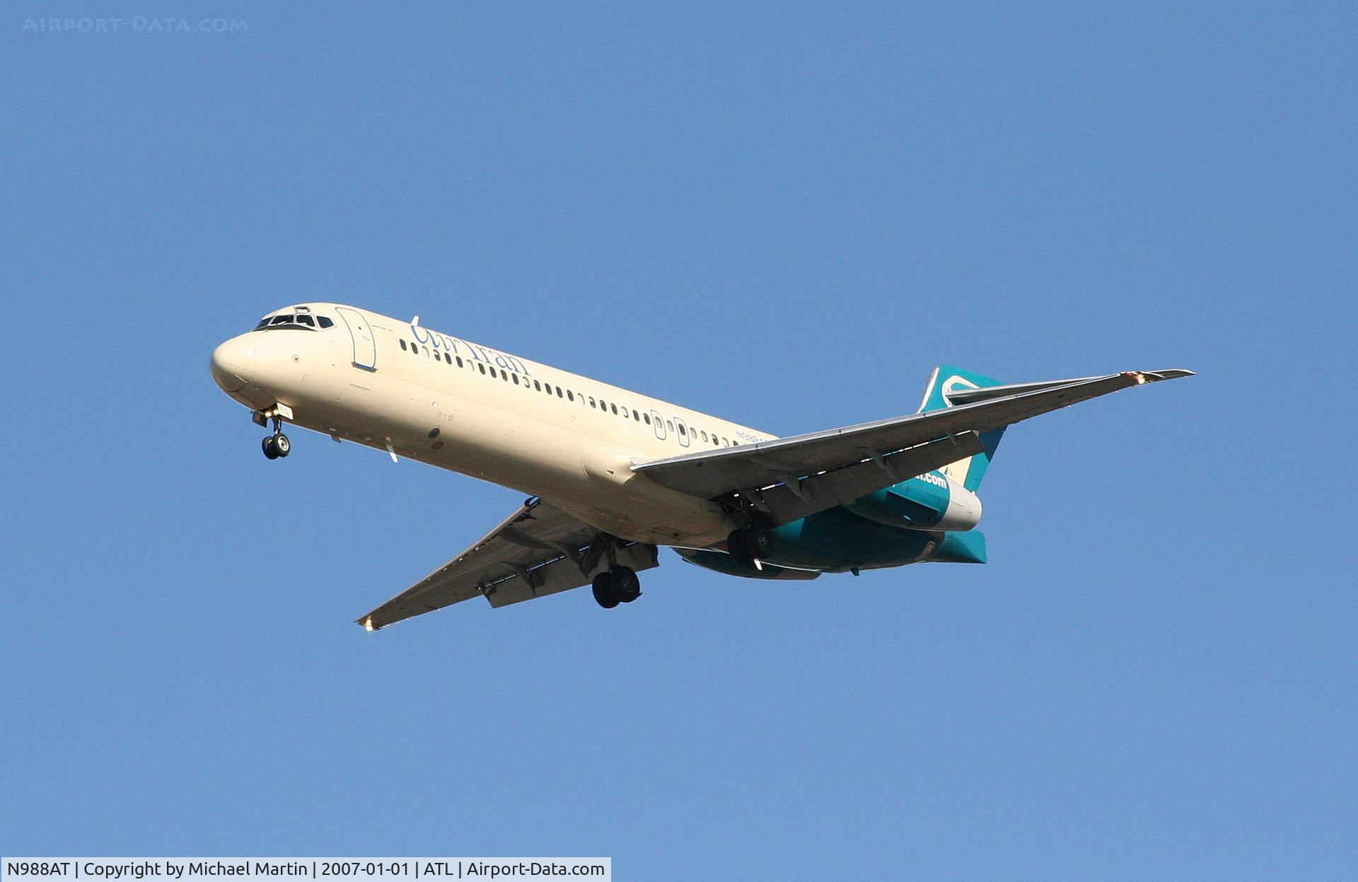 N988AT, 2001 Boeing 717-200 C/N 55068, On final for Runway 26L