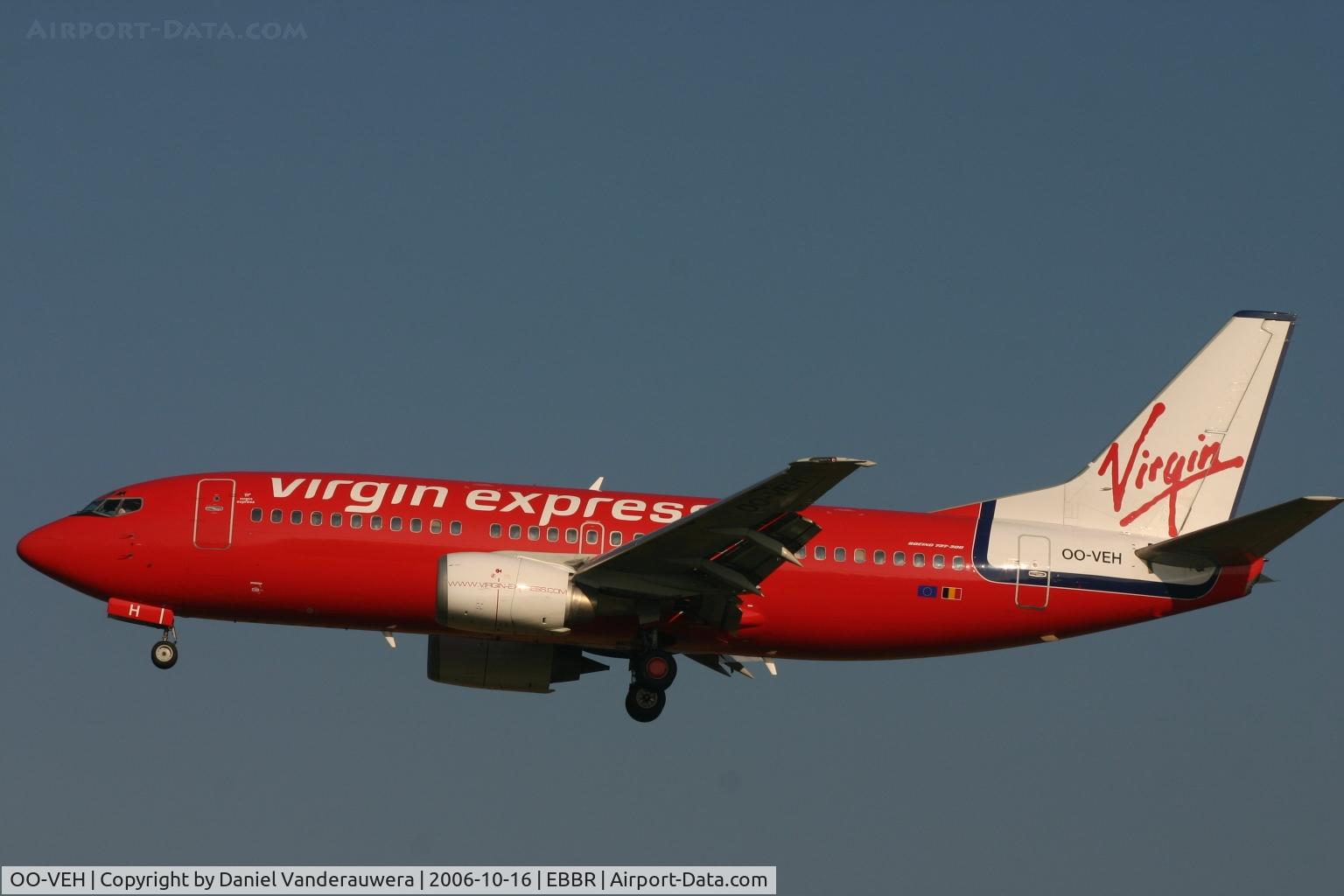 OO-VEH, 1998 Boeing 737-36N C/N 28571, descending to rwy 25L