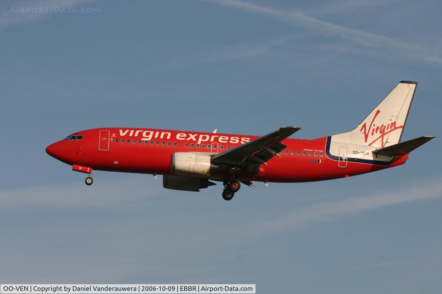 OO-VEN, 1998 Boeing 737-36N C/N 28586, descending to rwy 25L
