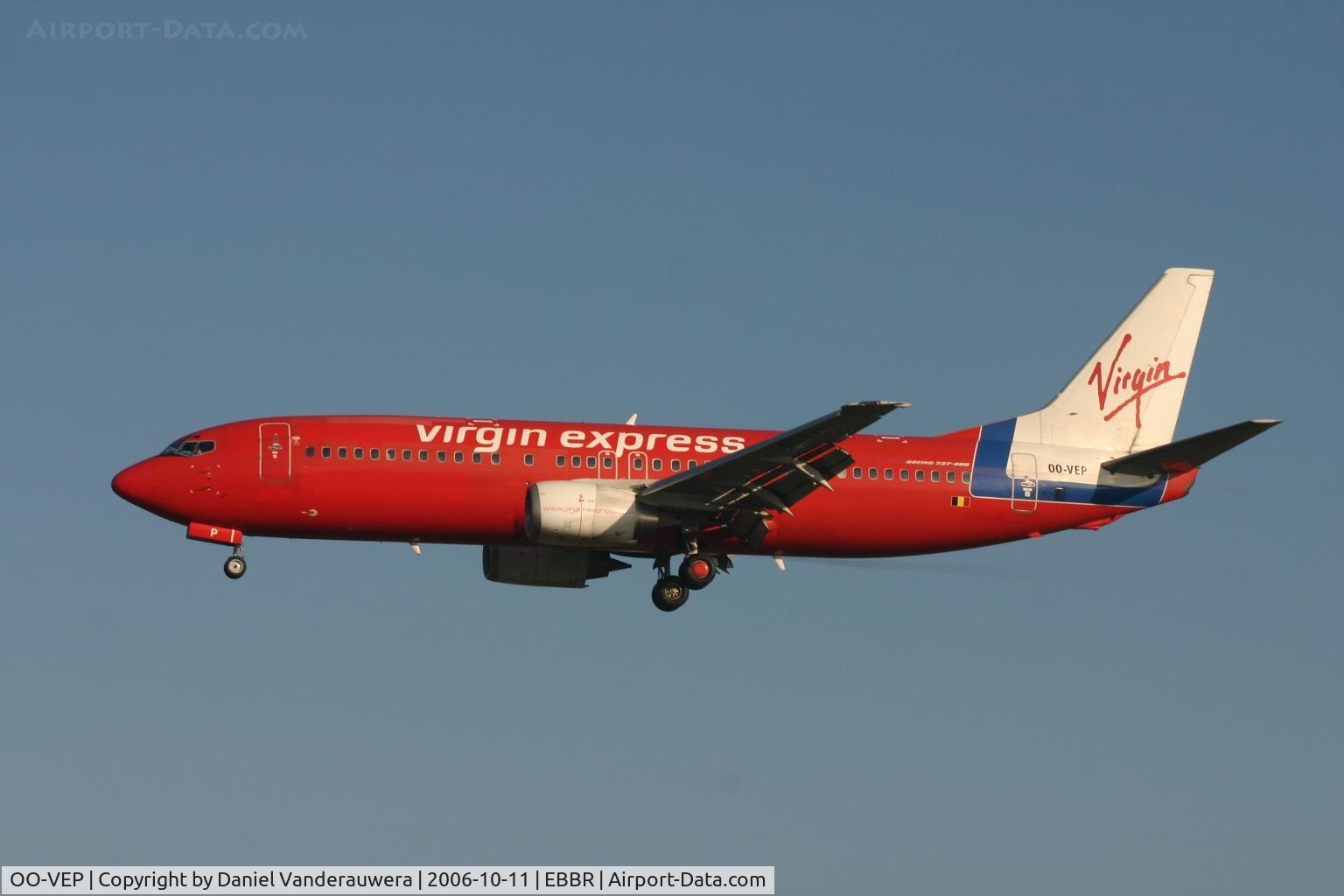OO-VEP, 1996 Boeing 737-43Q C/N 28489, descending to rwy 25L