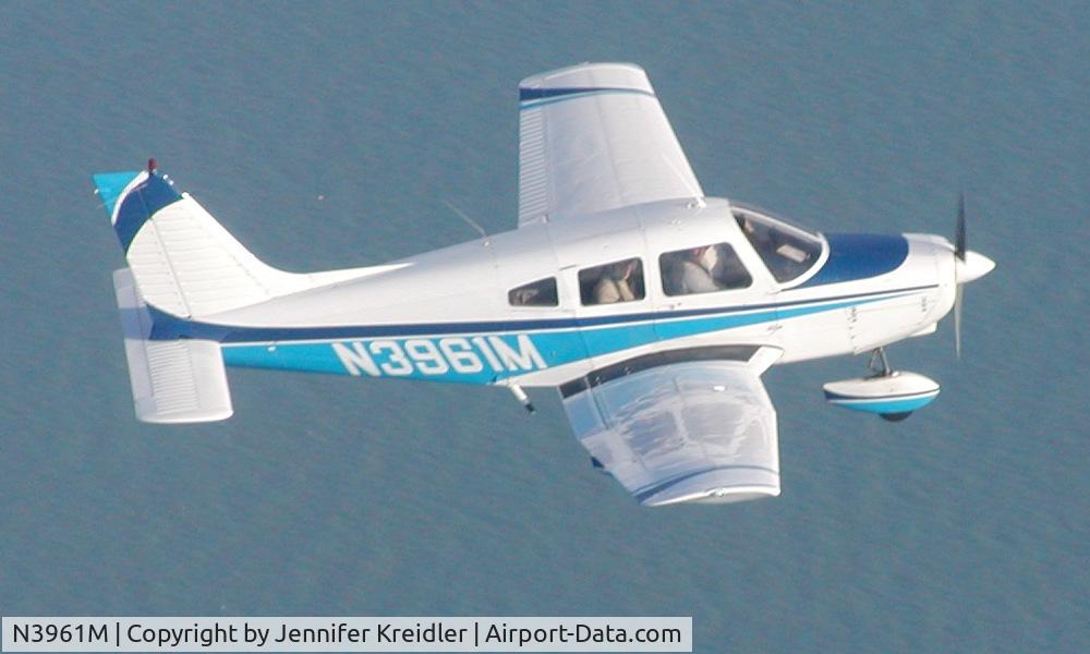 N3961M, 1978 Piper PA-28-161 C/N 28-7816392, Air To Air Over Lake Michigan