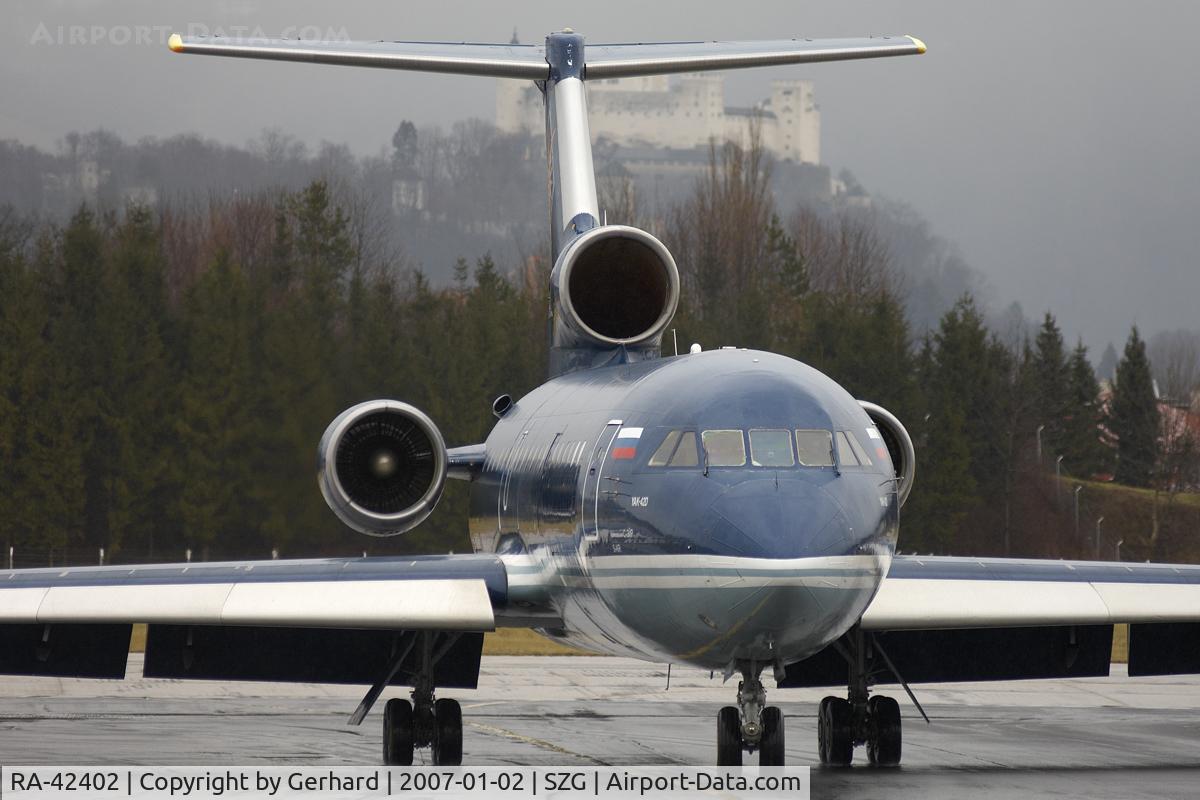RA-42402, 1991 Yakovlev Yak-42D C/N 4520422116583, Saison-Opening @ SZG