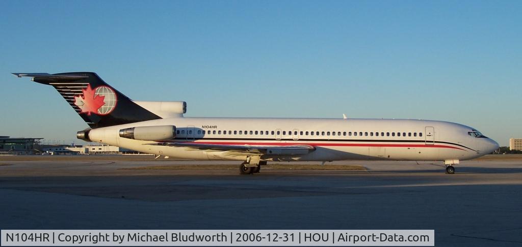 N104HR, 1979 Boeing 727-223 C/N 21525, Waits at HOU at the end of the day at the end of the year.