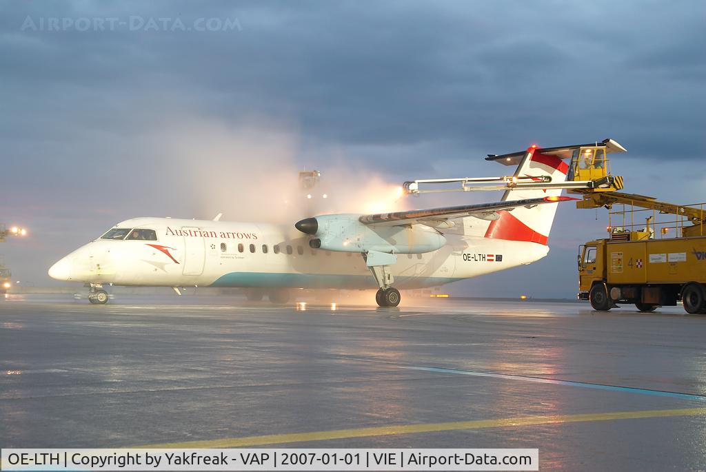 OE-LTH, 1997 De Havilland Canada DHC-8-314Q Dash 8 C/N 442, Austrian Arrows Dash 8-300