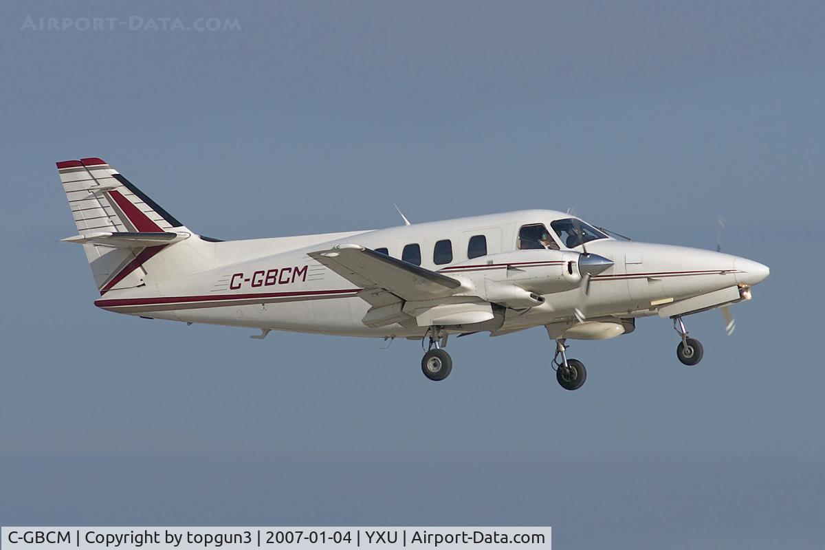 C-GBCM, 1979 Rockwell 700 C/N 70027, Taking off RWY15.