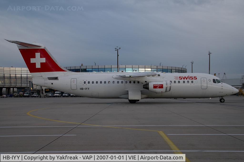 HB-IYY, 1998 British Aerospace Avro 146-RJ100 C/N E3339, Swiss Bae 146