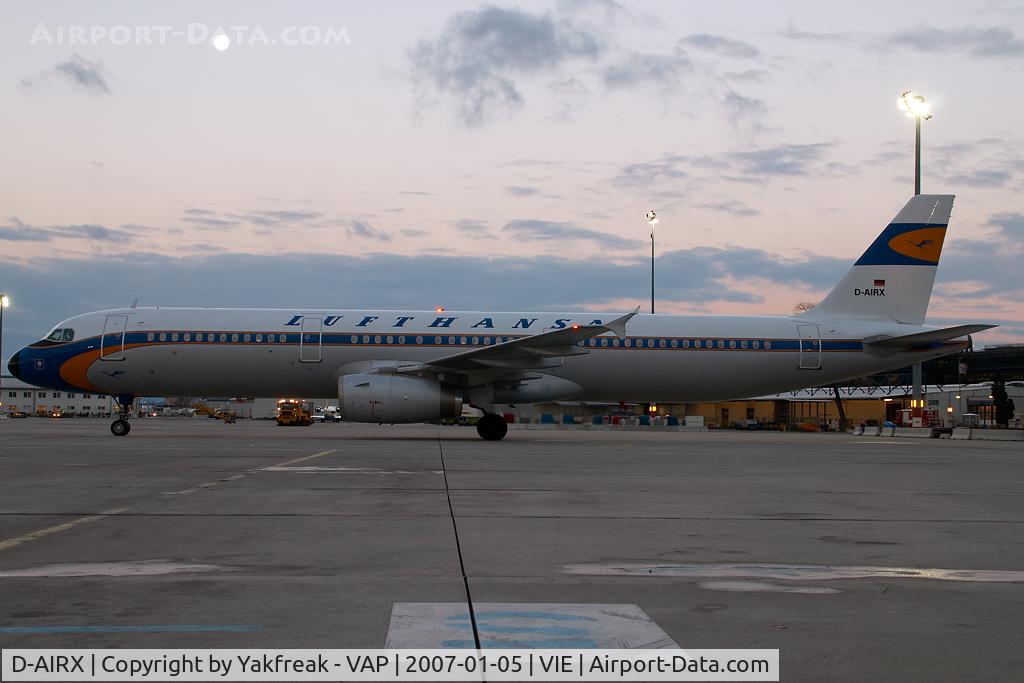 D-AIRX, 1998 Airbus A321-131 C/N 0887, Lufthansa Airbus 321 in retro colors