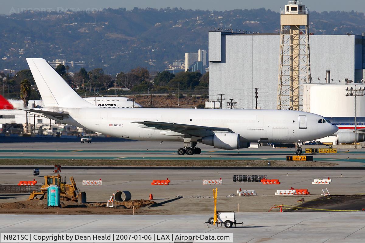 N821SC, 1982 Airbus A300B4-203 C/N 211, Tradewinds Cargo N821SC (FLT TDX9188) taxiing to the cargo terminal after arrival on the North complex from John F Kennedy Int'l (KJFK).