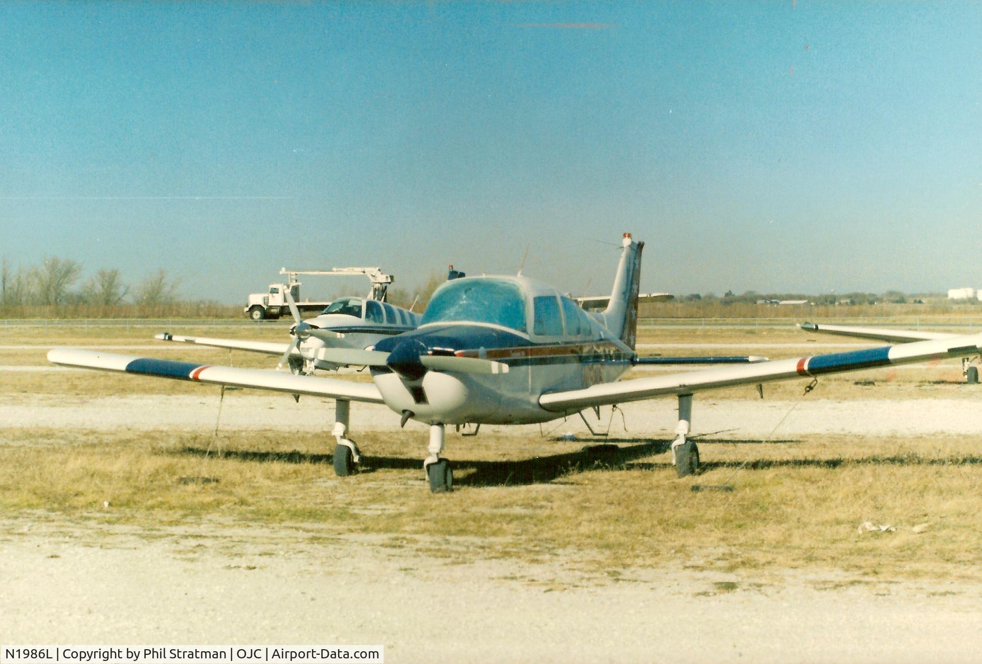 N1986L, 1976 Beech C23 Sundowner 180 Sundowner 180 C/N M-1843, 1876 C23